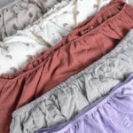 Various colors and patterns of muslin crib sheets from a leading crib sheets manufacturer in China.